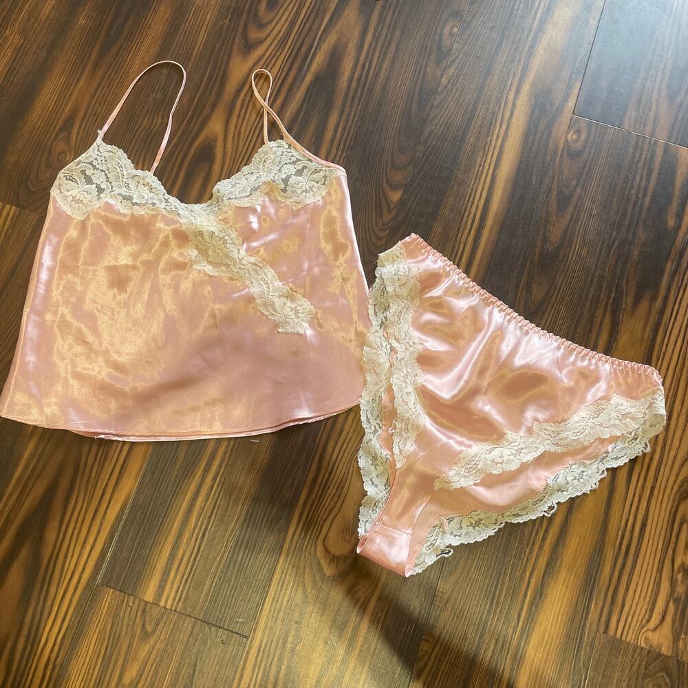 VTG Victoria’s Secret Gold Label Teo Piece Cami and Tap Short Set S